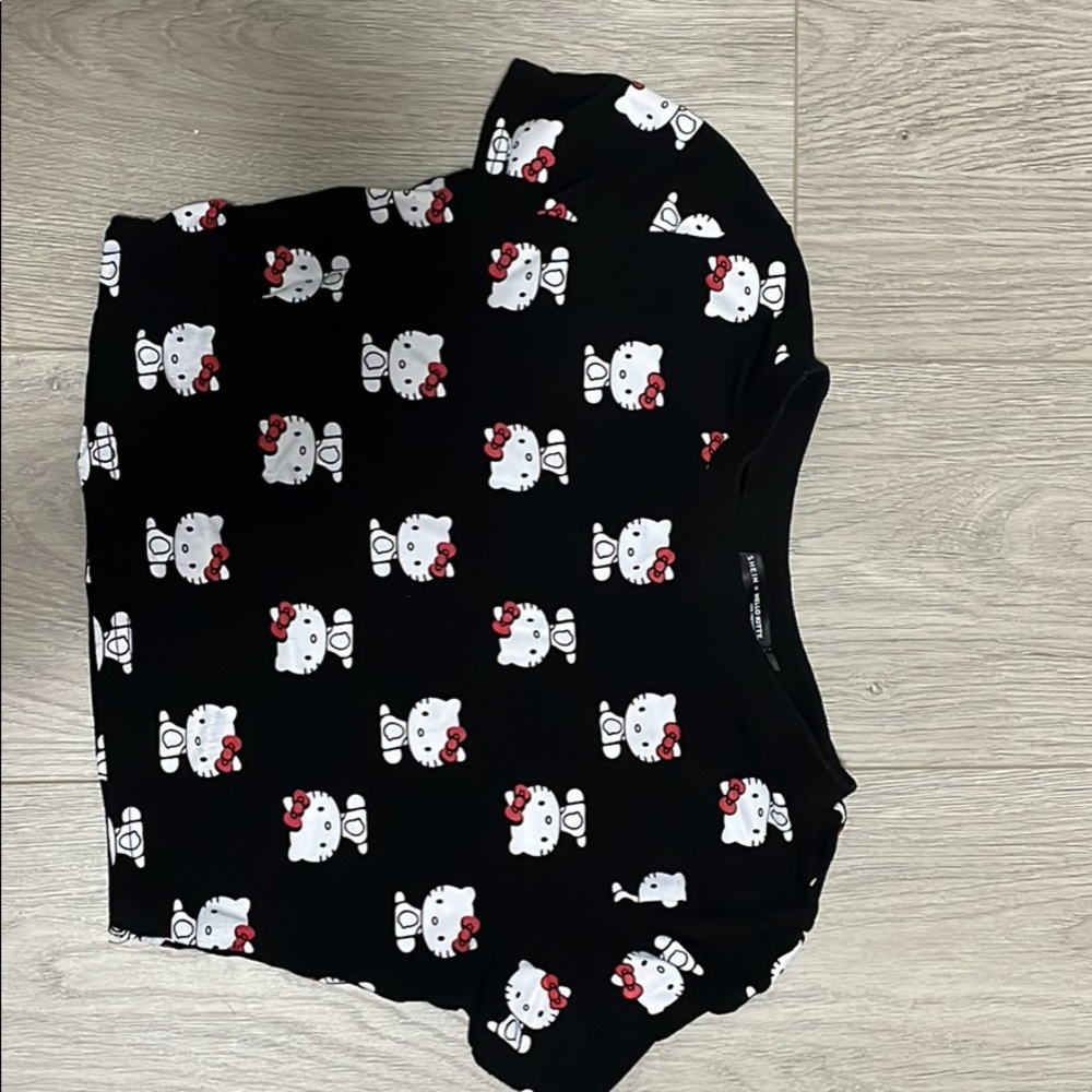 Hello kitty crop top